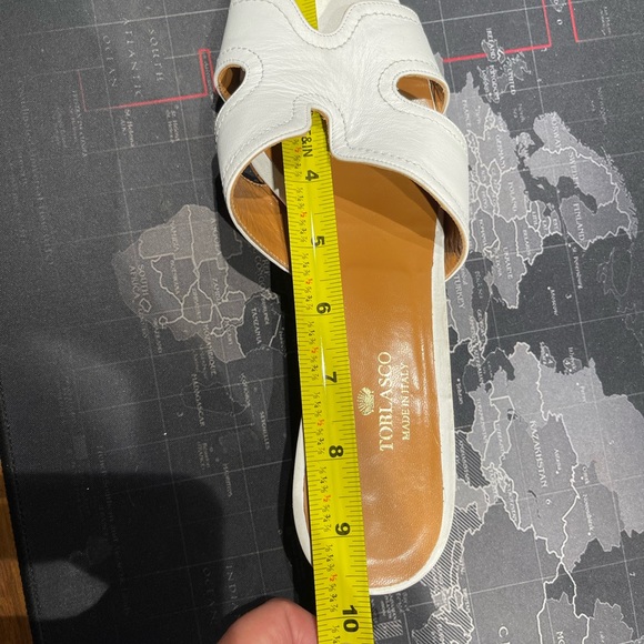 Italian Leather Block Kitten Heels - Picture 9 of 16